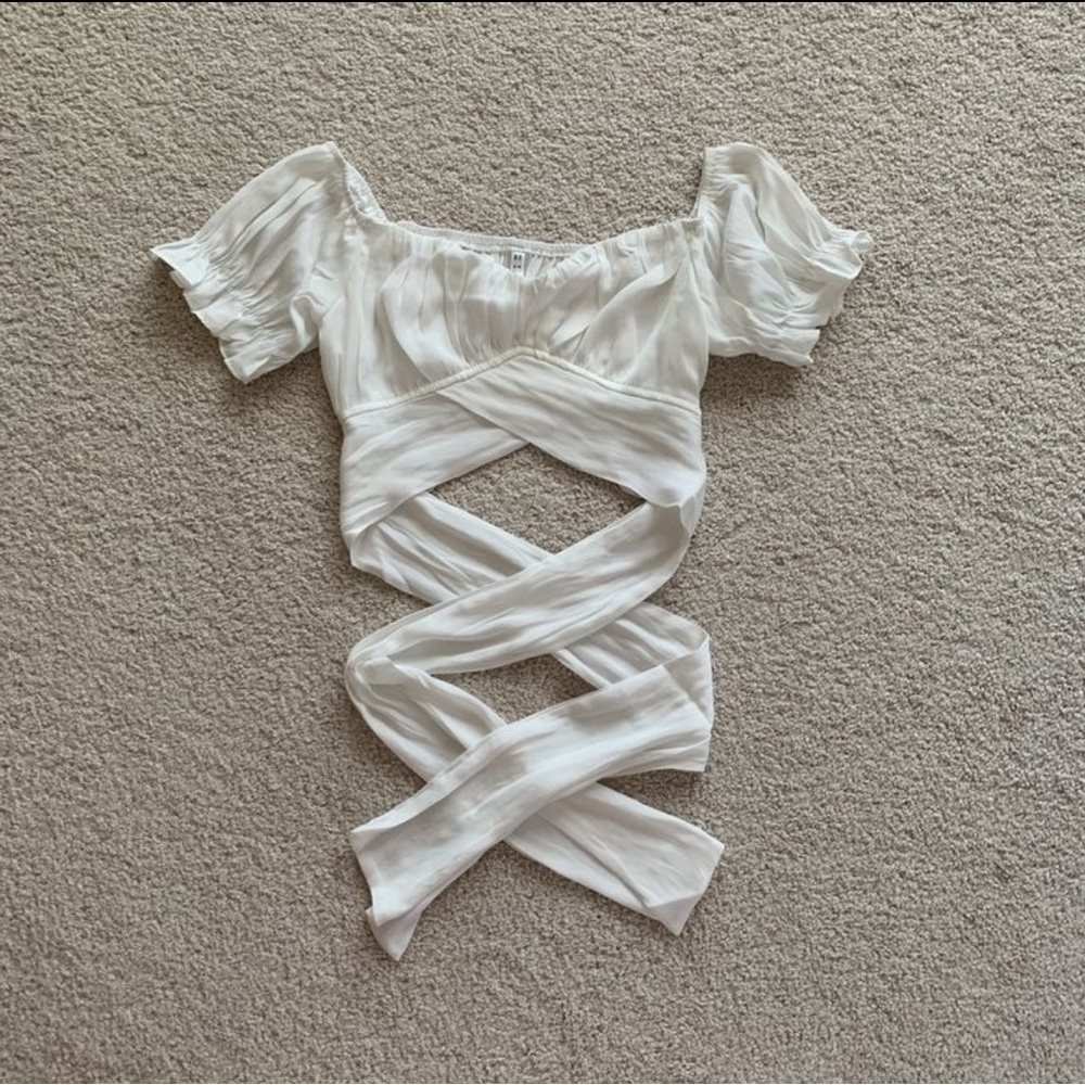 Sundae Muse white cropped wrap top